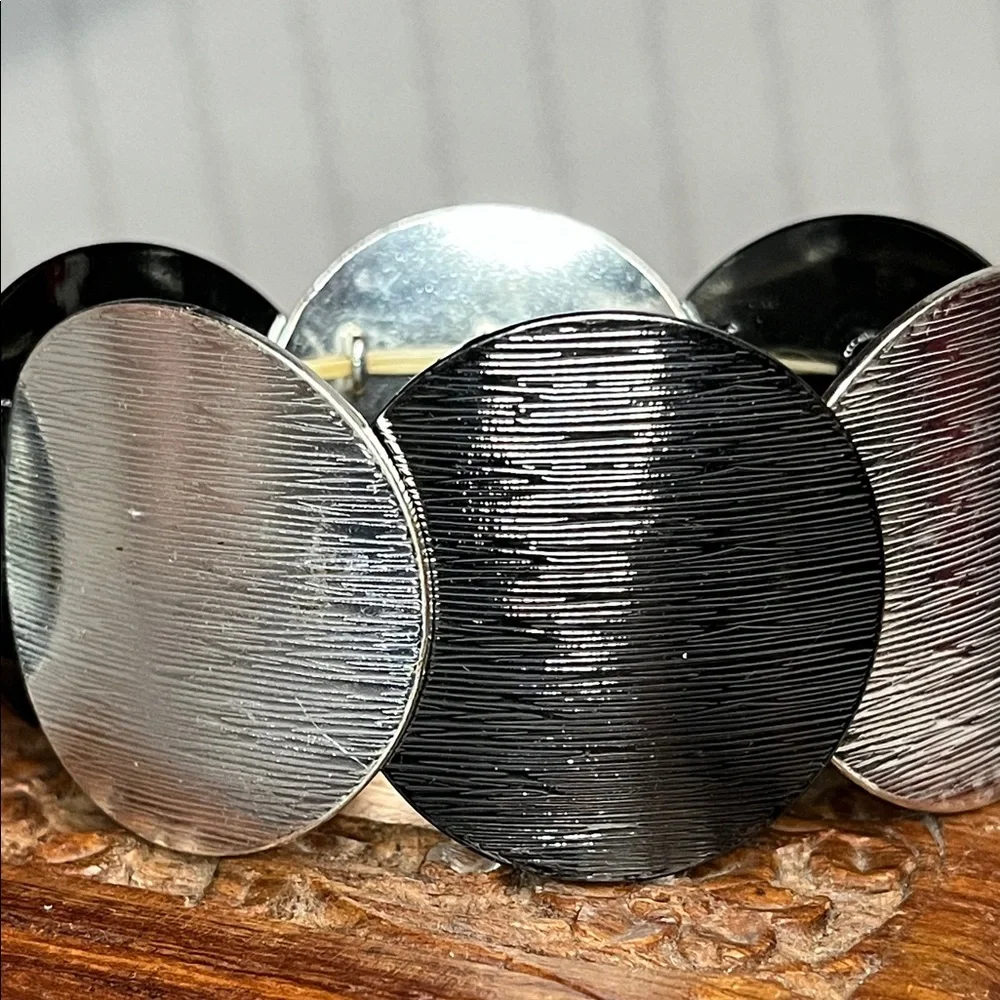 Vintage 2 Tone Metal Disk Panel Elastic Stretch Bracelet - Picture 3 of 13